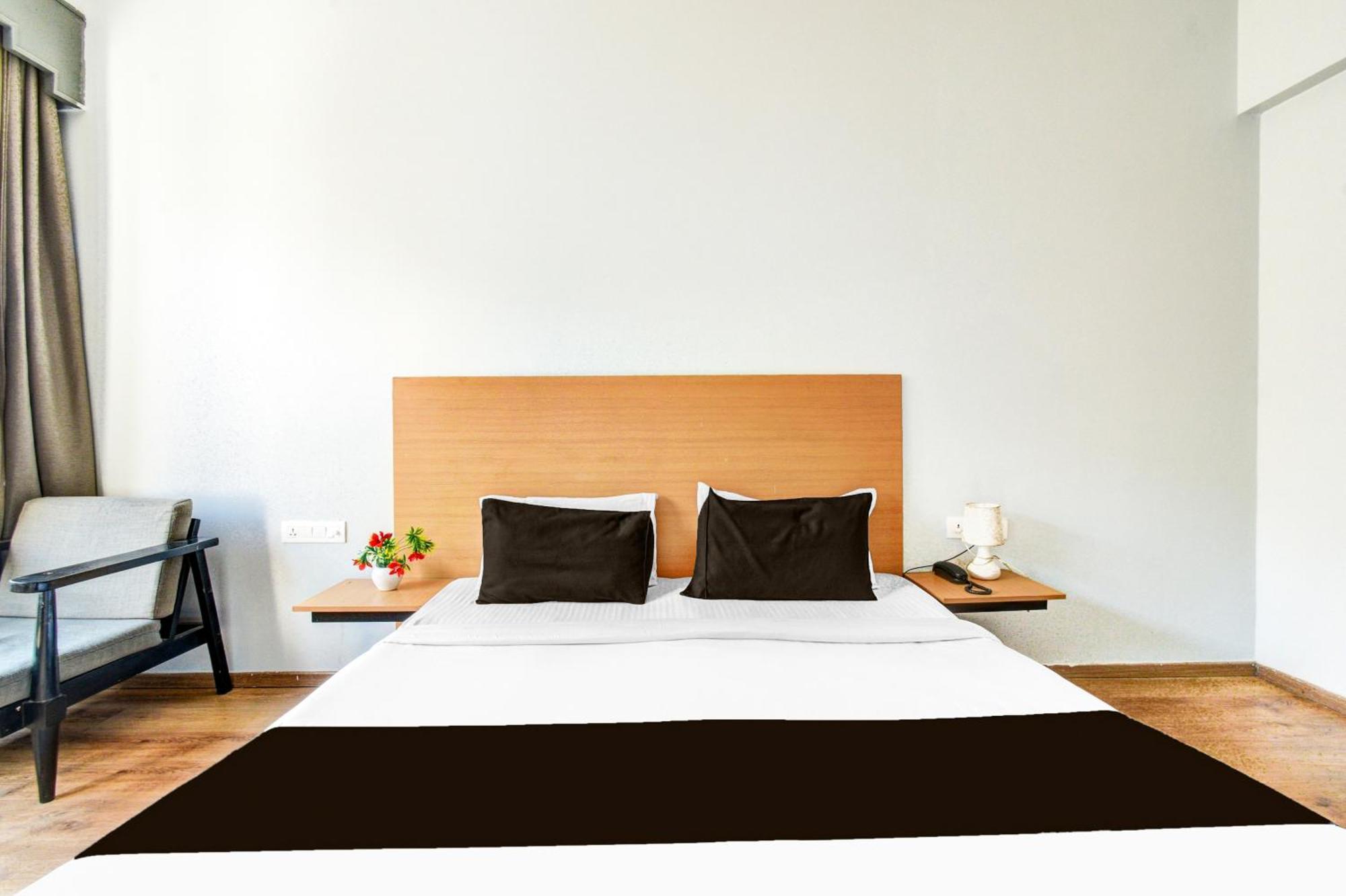 Hotel Super Townhouse Lakdikapul Hyderabad Exterior foto