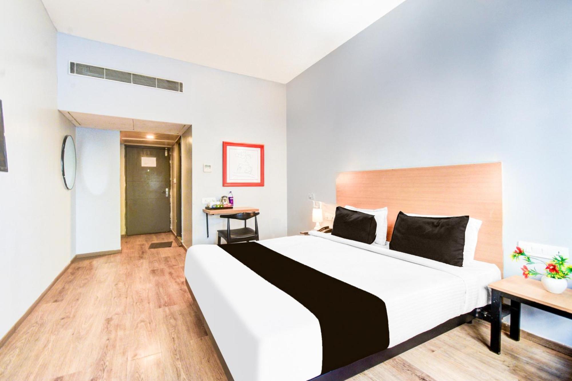 Hotel Super Townhouse Lakdikapul Hyderabad Exterior foto